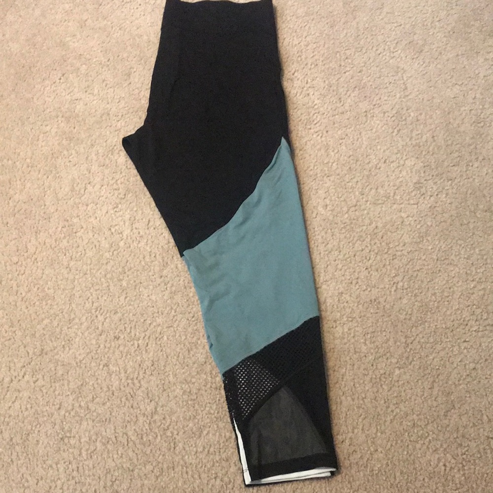 PINK Ultimate workout legging